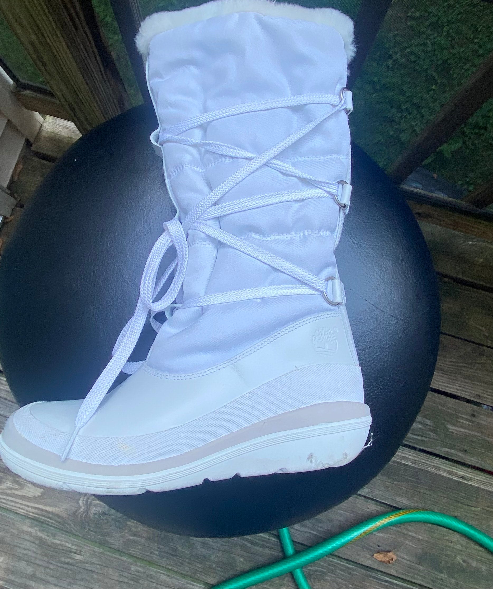 Y2K Timberland Fuzzy White Snow Boots | Size 6