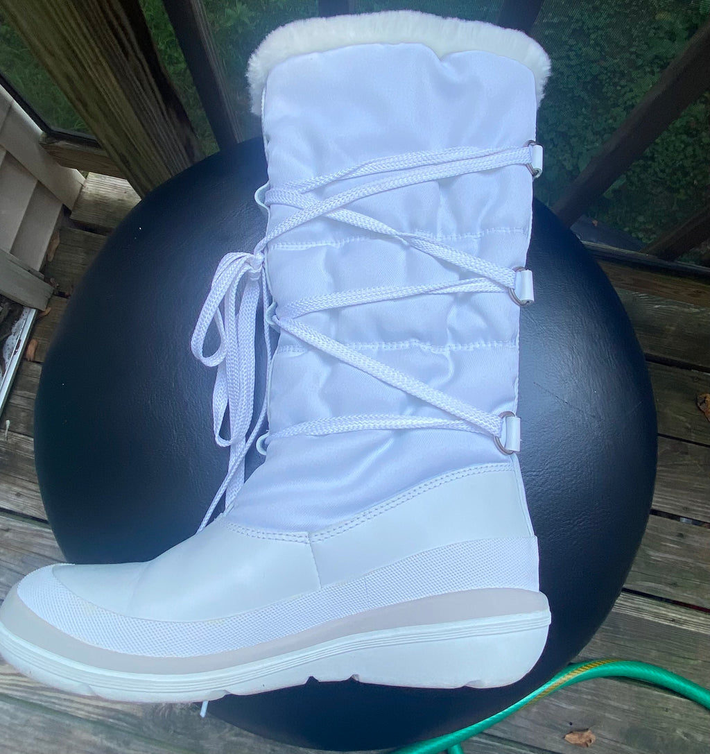 Y2K Timberland Fuzzy White Snow Boots | Size 6